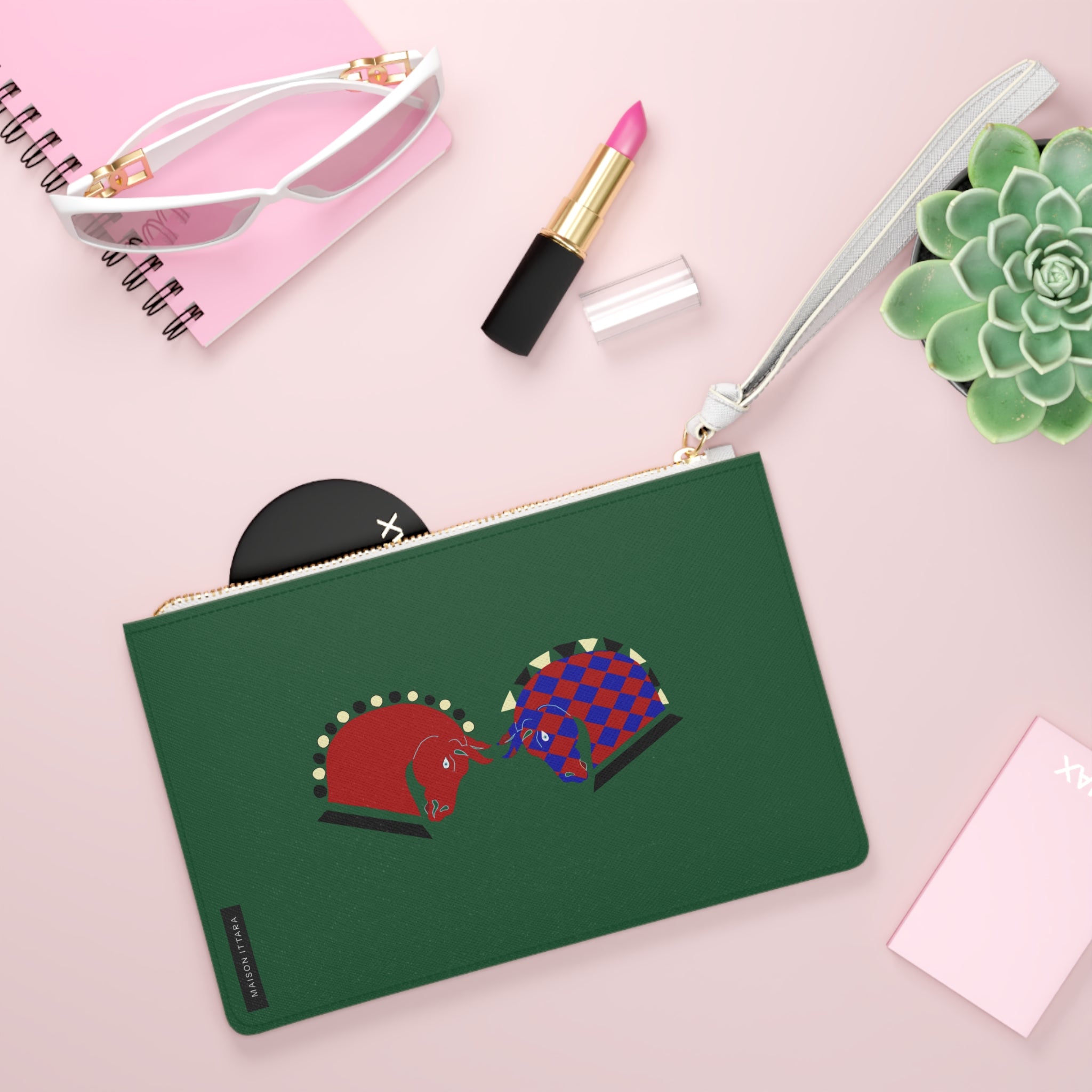 Artistic Animal Print Clutch Bag - Chic Style for Everyday Use